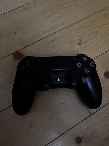 ps4 ucun rul dəsti: Playstation 4 pultu satılırr R2 narmal işlemir Xərci 10 manat olcaq — 1