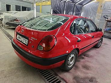 саласка виш: Toyota Corolla: 1999 г., 1.6 л, Механика, Бензин, Хэтчбэк — 9