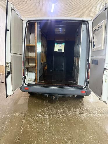 e klass: Грузовой фургон Mercedes‑Benz Sprinter (кузов фургон, короткая база) — 4