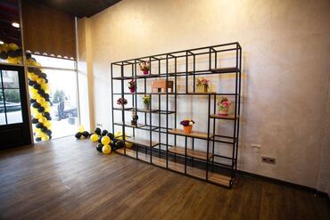 Restoran, kafelər: Xətai metrosuna yaxin yerləşən ümumi sahəsi 400 kv,m olan, yaxşı — 14