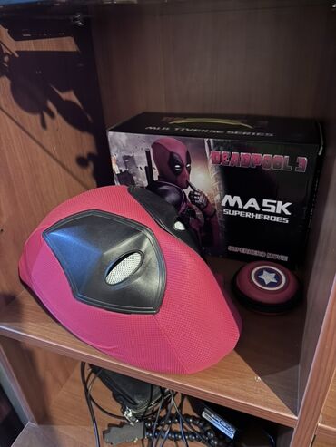 очки: Deadpool maskasi satilir. Normal veziyyetdedir.1-2 defe taxilib.daha