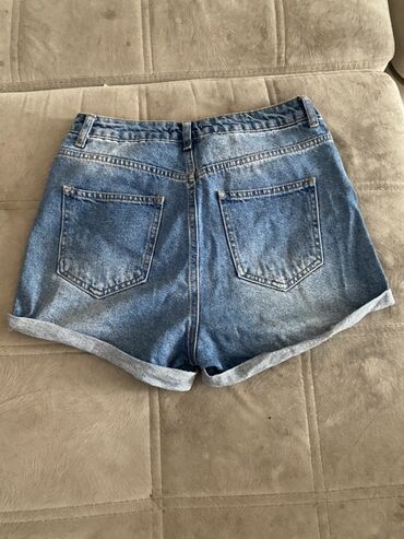 cins pencekler instagram: Qadın geyim dəsti – denim şort və qara ətək - Denim şort: Trendyol