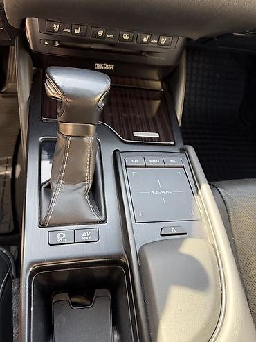 Lexus: Lexus ES: 2019 г., 2.5 л, Автомат, Гибрид, Седан — 9