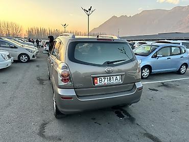 Toyota: Toyota Corolla Verso: 2005 г., 1.6 л, Механика, Бензин, Минивэн — 7
