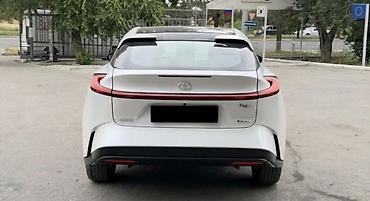 портер гибрид: Toyota bZ5: 2026 г., Автомат, Электромобиль, Лифтбек — 3