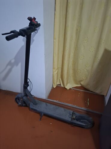 Elektrikli samokatlar: Salam skuterin heç bir prablemi yoxdur arxa krlosu özümdedir zaryatqa — 10