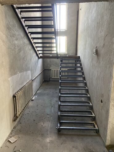 Лестницы: Лестницы, Перила, Ступеньки Гарантия, Установка