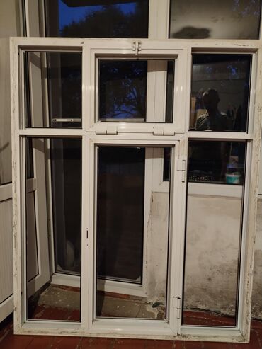 işlənmiş diklər: Alüminium pəncərə 2 qat şüşə ilə, Eni 126 sm, hündürlüyü 155 sm