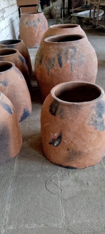 Təndir kürələri: Ənənəvi gil küplər – iri həcmli saxlama qabları. salam — 10