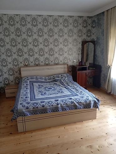 Günlük kirayə evlər: 100 kv. m, 3 otaqlı — 7