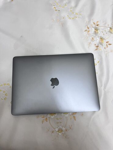 продаю ноутбук: Б/у Apple MacBook, 13.3 ", Apple M1, 128 ГБ, Самовывоз