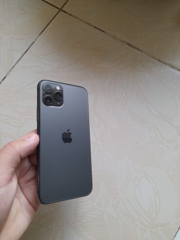 Apple iPhone: IPhone 11 Pro, Новый, 256 ГБ, Чехол, Кабель, 79 %