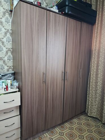 Шифоньер, Б/у, Прямой, цвет - Коричневый, С зеркалом, ЛДСП