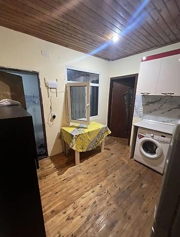 əmircanda: 2 otaqlı ev – mətbəx və yataq otağı ilə. Evde həə sarayet var kancaner — 3