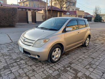 Toyota: Toyota ist: 2003 г., 1.3 л, Автомат, Бензин, Хэтчбэк