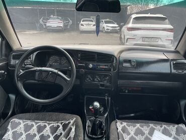 Volkswagen: Volkswagen Golf: 1993 г., Механика, Хэтчбэк — 3