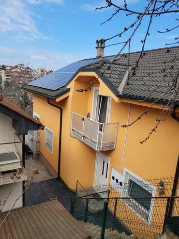 Kuće na prodaju: 250 kv. m, 6 soba — 9