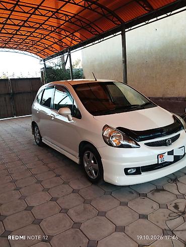 100 с4: Honda Fit: 2004 г., 1.3 л, Автомат, Бензин, Хэтчбэк — 2
