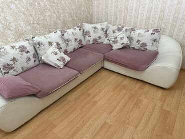 İkimərtəbəli uşaq çarpayıları: Künc divan