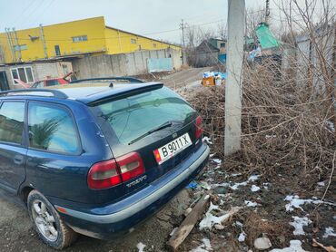 Volvo: Volvo V40: 1997 г., Автомат, Бензин, Универсал — 1