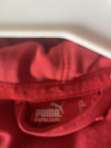 nişan üzükleri: PUMA kapüşonlu idman gödəkcəsi (zipli) - Rəng: qırmızı, ağ zolaqlı