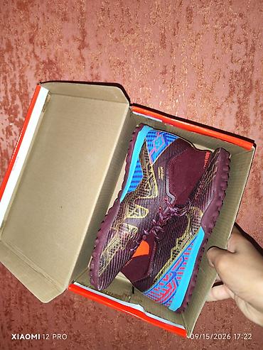 длиная: Футбольные бутсы/сороконожки Nike (бирка внутри: EUR 39, CM 24.5 — 2