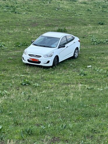 Hyundai: Hyundai Accent: 2013 г., 1.6 л, Автомат, Бензин, Седан