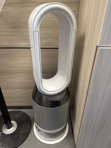 Hava nəmləndiriciləri və təmizləyiciləri: Dyson Pure Humidify+Cool™ purifying humidifying fan . Cihazın yuxarı