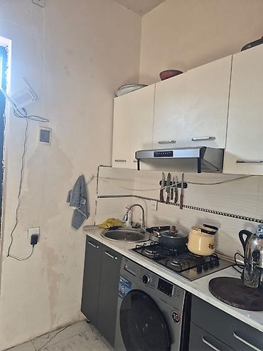 Həyət evləri və villaların satışı: 1 otaqlı həyət evi - Kiçik, səliqəli həyətə açılan dəmir darvaza və — 11