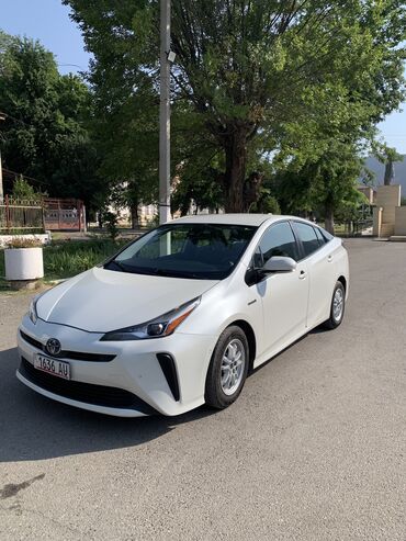 Toyota: Toyota Prius: 2020 г., 1.8 л, Вариатор, Гибрид, Седан