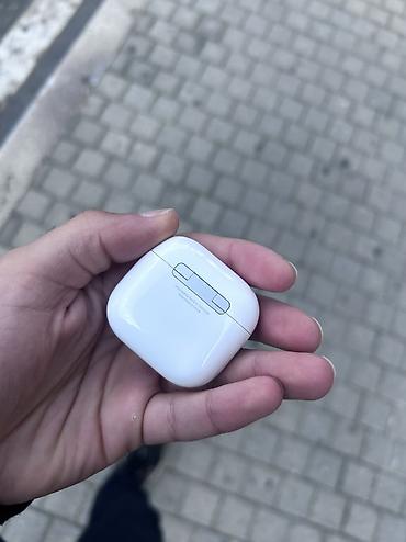 islenmis dinakord satilir: Airpods 4 anc model uzerinde noqte bele cizigi yoxdu alinnan zamannan — 2