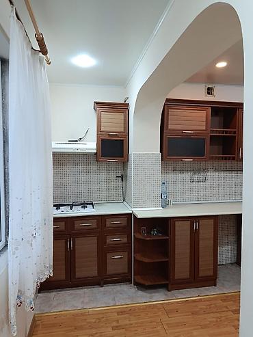 Квартиры: 2-otaqli 9/6-ci mərtəbəsi orta blok.Dovlətdən istilik sistemi. ayliq — 9