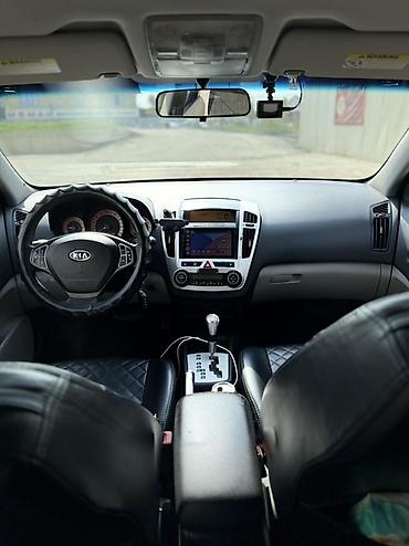 Kia: Kia Ceed: 2009 г., 1.6 л, Автомат, Газ, Хэтчбэк — 7