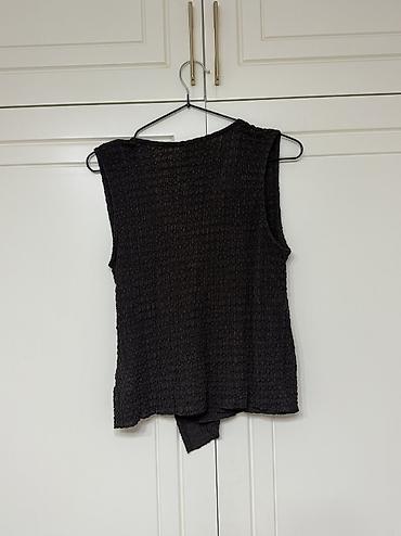Köynək və bluzalar: OXXO’dan blouse. 40azn alinib, 25 satilir. Tep teze yaxsi veziyyetde — 3