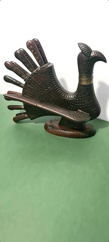 Staro posuđe i escajg: ★ Na prodaju stari ukrasni predmet od punog izrezbarenog drveta u — 3