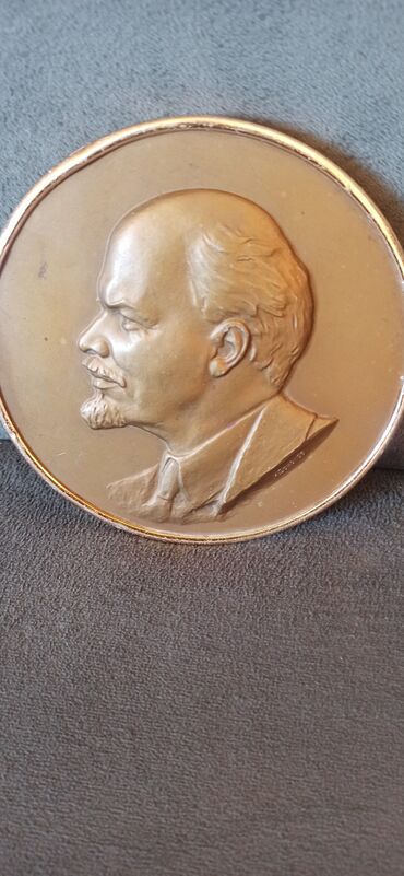 Qədim tikiş maşınları: Məhsul: Singer mexaniki tikiş maşını (antik model) Xüsusiyyətlər: - — 26