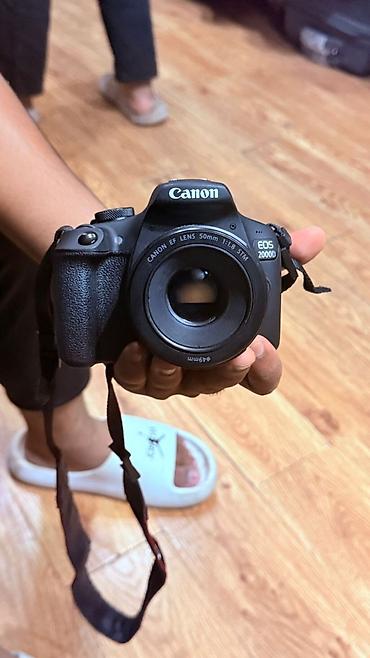 apple studio: Canon EOS 2000D + объективы и аксессуары Комплект: - Зеркальная — 4