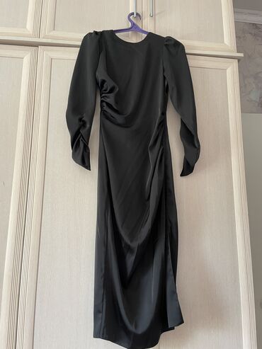 платье 52 54 размер: Вечернее платье, Атлас, С рукавами, M (EU 38)