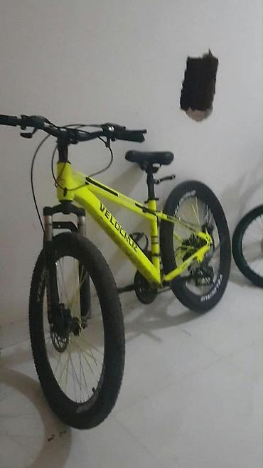 Спортивные велосипеды: Velocruz dağ velosipedi - Rəng: parlaq neon sarı, qara vurğular - — 3