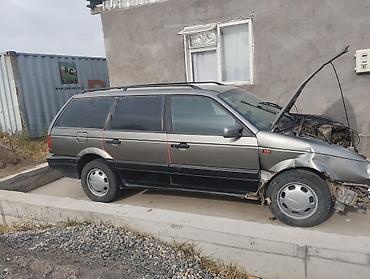Volkswagen: Volkswagen Passat Variant: 1992 г., 1.8 л, Механика, Бензин, Универсал — 4