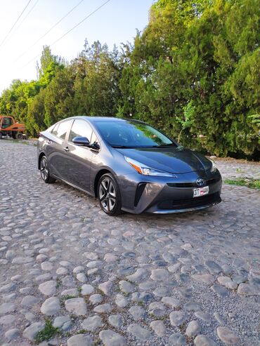 Toyota: Toyota Prius: 2019 г., 1.8 л, Вариатор, Гибрид, Седан