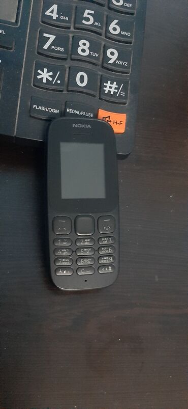 telefon kabrolar: Nokia 105 4G, 2 GB, rəng - Qara, Düyməli, İki sim kartlı