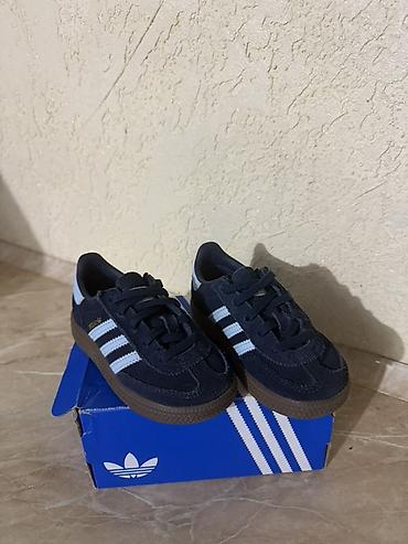 обувь для гор: Детские кеды Adidas Originals Spezial Почти новые Отдам за 4500 — 1