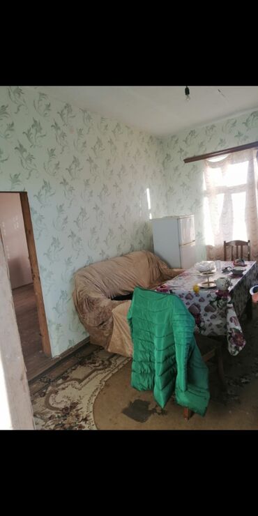 Həyət evləri və villaların satışı: 3 otaqlı, 5 kv. m, Orta təmir — 11