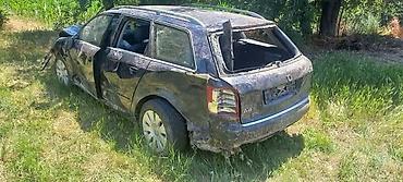 branik: KOMPLET AUTO U DELOVIMA ZA AUDI A4 OD 2001. DO 2005. GOD. | Far — 5