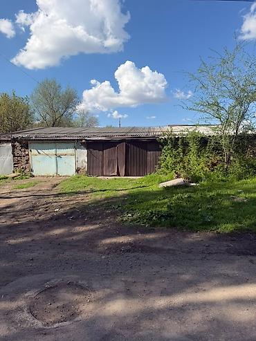 бытовка: Гараж-бокс с подсобным помещением - Капитальный бокс в ряду гаражей — 1