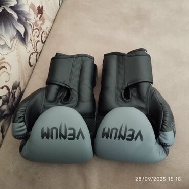 Əlcəklər: Venum boks əlcəkləri – 12 OZ təzə kimidi az işlənib cırığı zadı yoxdu — 7
