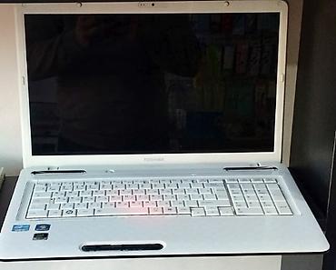 toshiba notebook: Tam işlək vəziyyətdədir. Üstündə Windows 10 sistemi var. Processor - — 3