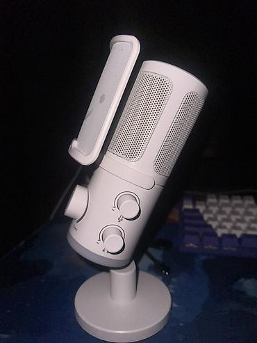 rant ace: USB-микрофон Fifine Ampligame AM6 настольный белый с поп-фильтром - — 2