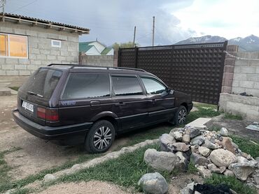 Volkswagen: Volkswagen Passat: 1993 г., 1.8 л, Механика, Бензин, Универсал
